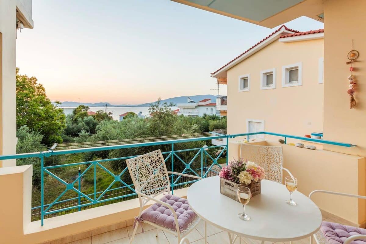 Вилла Seaview Terrace Haven-Perfect Location By The Sea Каламата Экстерьер фото